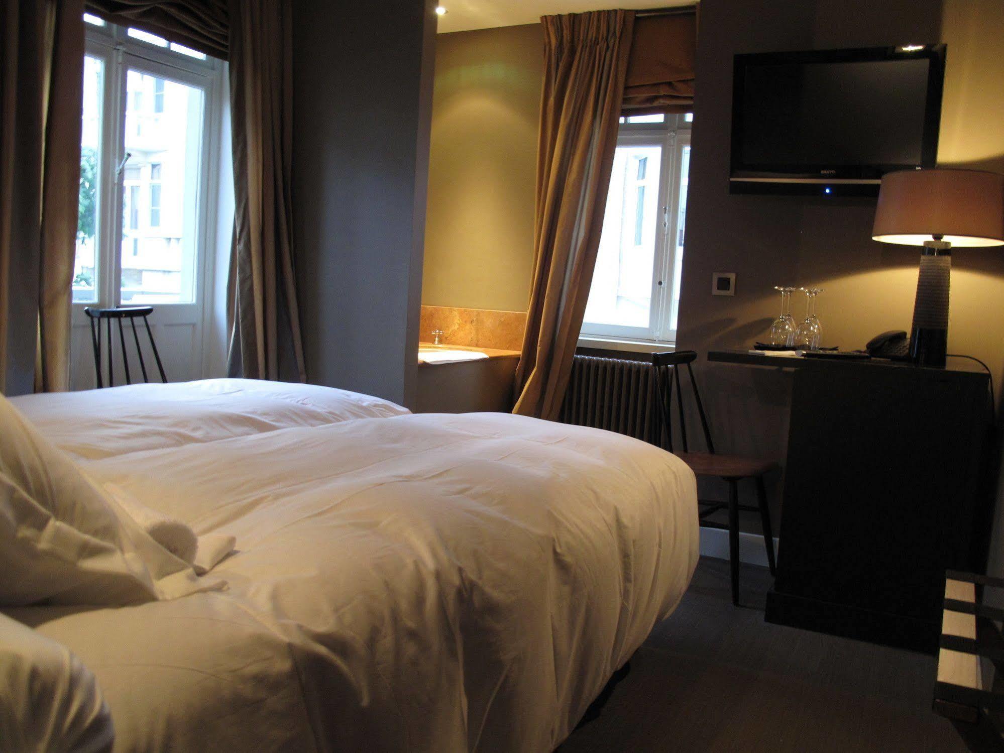 דה האן Hotel Bonne Auberge (Adults Only) מראה חיצוני תמונה